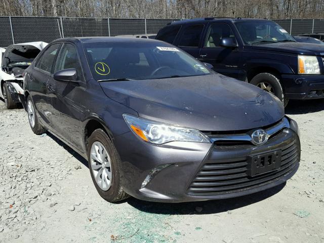 4T4BF1FK5FR451157 - 2015 TOYOTA CAMRY LE GRAY photo 1