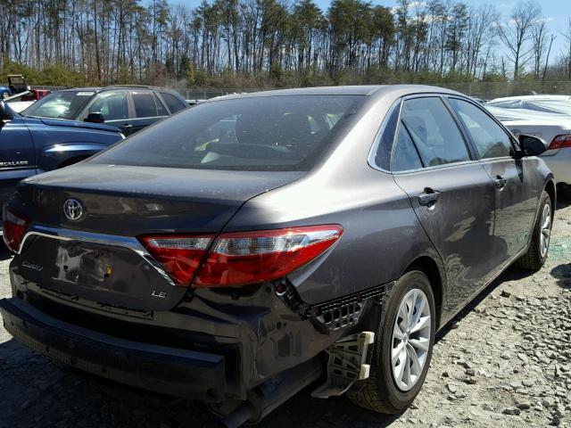 4T4BF1FK5FR451157 - 2015 TOYOTA CAMRY LE GRAY photo 4