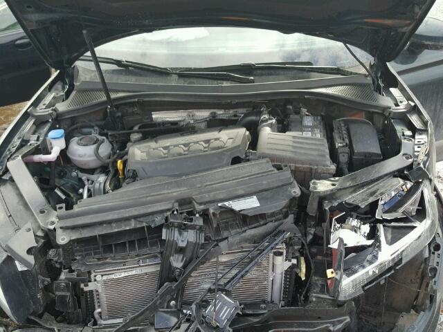 3VV2B7AX4JM036796 - 2018 VOLKSWAGEN TIGUAN SE Grün Foto 7