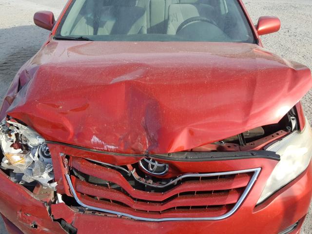 4T1BF3EK6BU119925 - 2011 TOYOTA CAMRY BASE RED photo 7