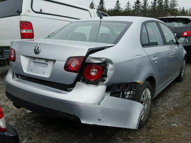 3VWGM71K08M147422 - 2008 VOLKSWAGEN JETTA 2.5L SILVER photo 4