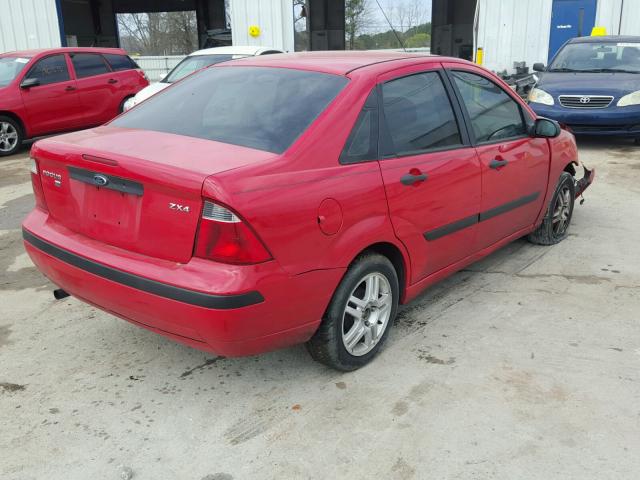 1FAFP34N76W206943 - 2006 FORD FOCUS ZX4 RED photo 4