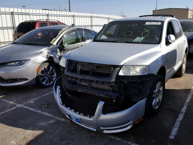 WVGCM67LX4D037006 - 2004 VOLKSWAGEN TOUAREG 4. SILVER photo 2