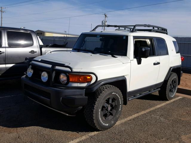 JTEBU11F28K038542 - 2008 TOYOTA FJ CRUISER WHITE photo 2