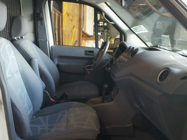 NM0LS7DN4DT158428 - 2013 FORD TRANSIT CO WHITE photo 5