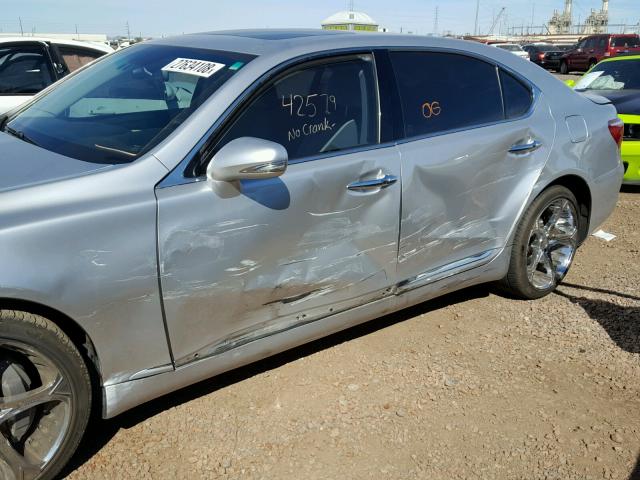 JTHGL5EF0B5044178 - 2011 LEXUS LS 460L SILVER photo 9