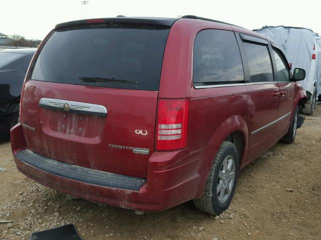 2A4RR5D17AR240208 - 2010 CHRYSLER TOWN & COU RED photo 4