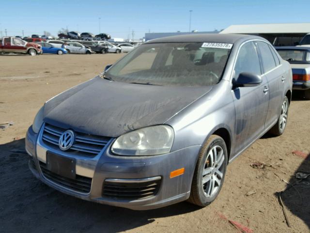 3VWRF71K56M680687 - 2006 VOLKSWAGEN JETTA 2.5 GRAY photo 2