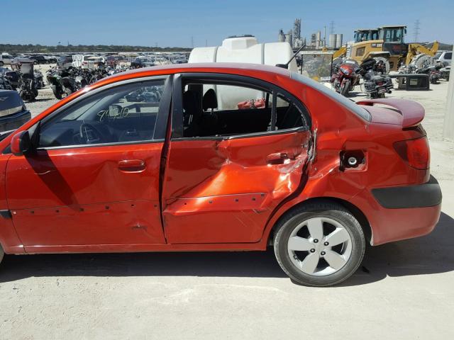 KNADE223496570533 - 2009 KIA RIO BASE MAROON photo 9