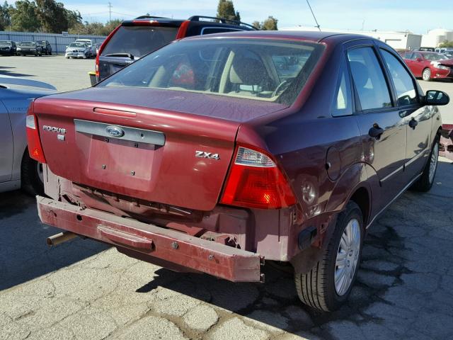 1FAFP34N36W109478 - 2006 FORD FOCUS ZX4 MAROON photo 4