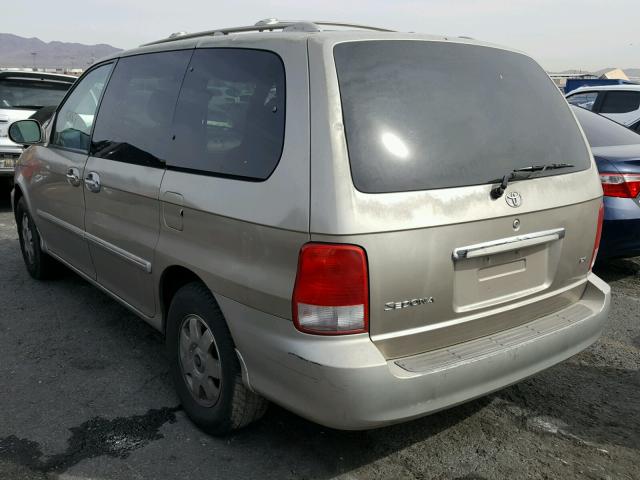 KNDUP131626329955 - 2002 KIA SEDONA EX TAN photo 3