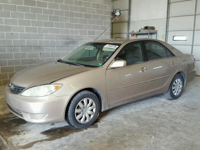 4T1BE32K66U161685 - 2006 TOYOTA CAMRY LE GOLD photo 2