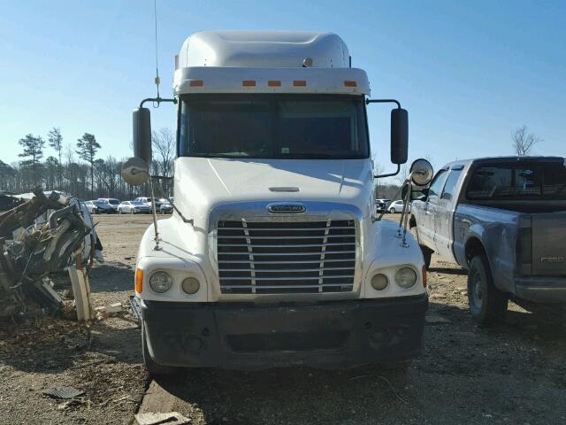 1FUJBBCK78LZ93197 - 2008 FREIGHTLINER CONVENTION WHITE photo 9