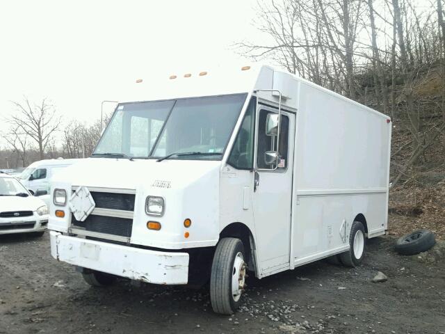 4UZA4FF48XCA61044 - 1999 FREIGHTLINER CHASSIS M WHITE photo 2