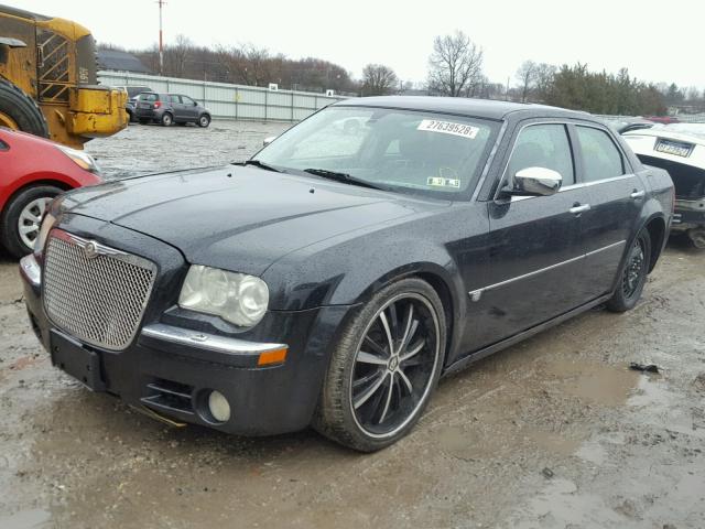 2C3AA63H45H125967 - 2005 CHRYSLER 300C BLACK photo 2