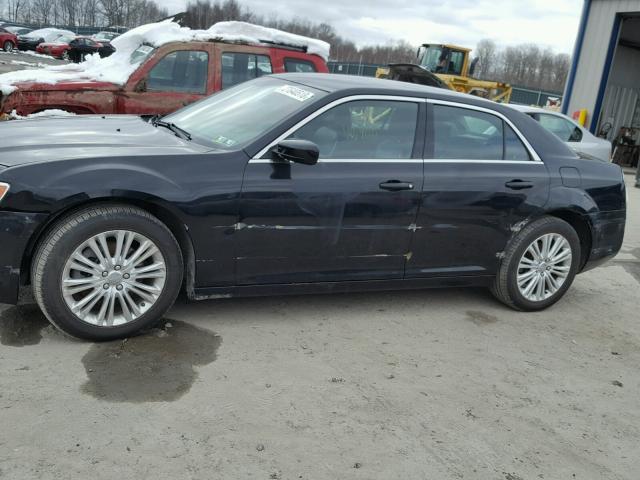 2C3CCARG2EH255881 - 2014 CHRYSLER 300 BLACK photo 9