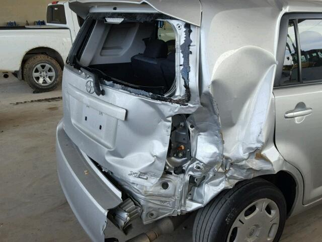 JTLZE4FE2CJ026850 - 2012 TOYOTA SCION XB SILVER photo 9