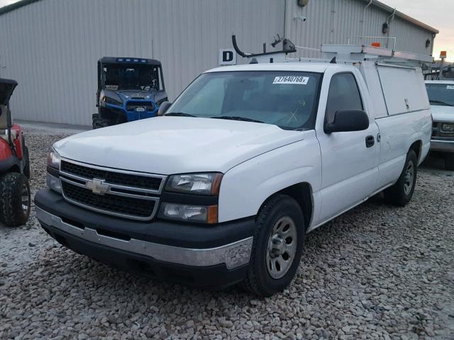 1GCEC14X07Z149427 - 2007 CHEVROLET SILVERADO WHITE photo 2