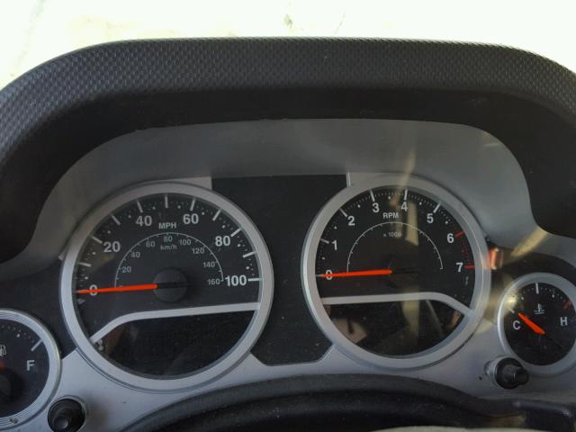 1J4GA59147L105972 - 2007 JEEP WRANGLER S GREEN photo 8