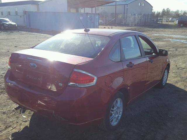 1FAHP3FNXAW260526 - 2010 FORD FOCUS SE RED photo 4