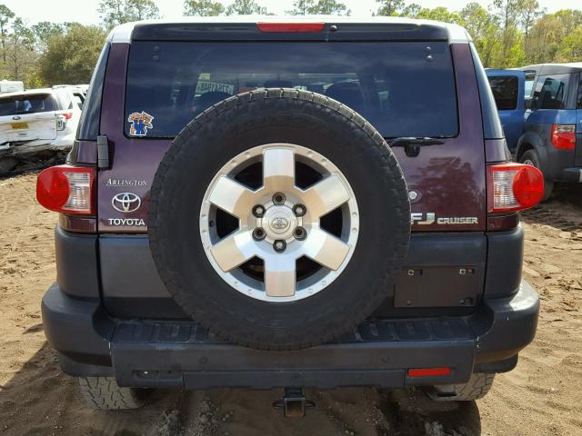 JTEBU11F270098461 - 2007 TOYOTA FJ CRUISER MAROON photo 9