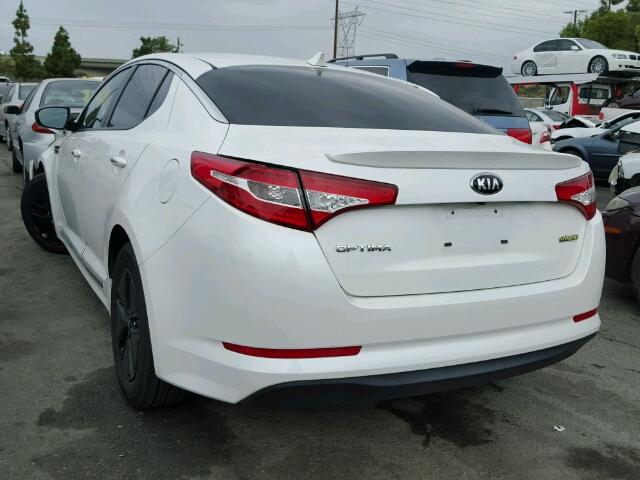 KNAGM4ADXC5022703 - 2012 KIA OPTIMA HYB WHITE photo 3