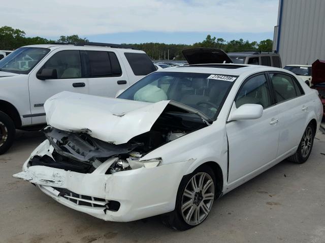 4T1BK36BX7U252110 - 2007 TOYOTA AVALON XL WHITE photo 2