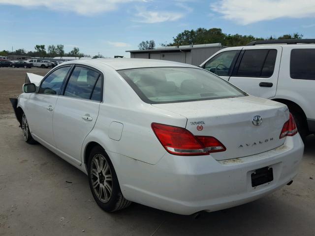 4T1BK36BX7U252110 - 2007 TOYOTA AVALON XL WHITE photo 3