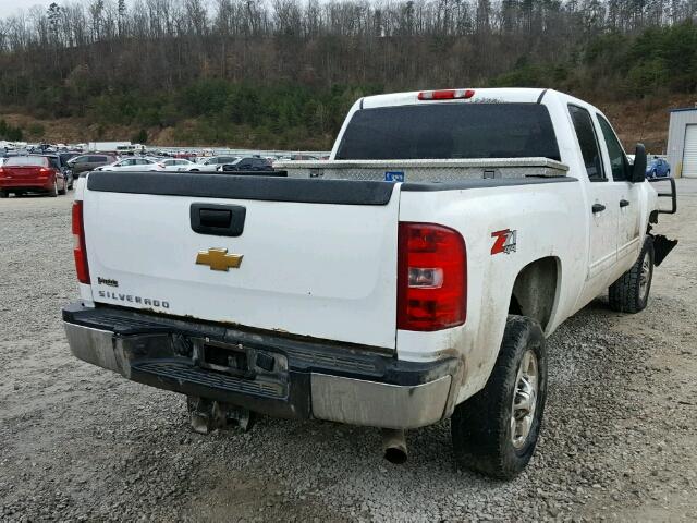 1GC1KXCG0DF117452 - 2013 CHEVROLET SILVERADO WHITE photo 4