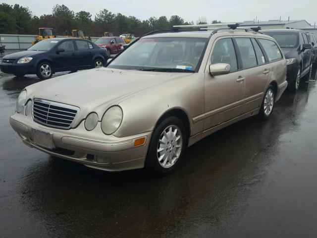 WDBJH65J81B349297 - 2001 MERCEDES-BENZ E 320 BEIGE photo 2