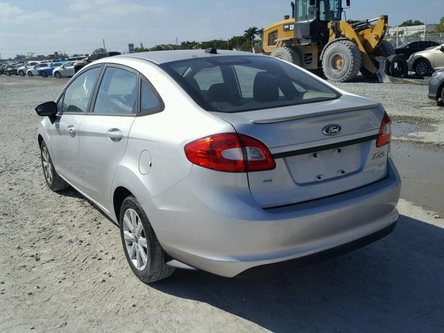 3FADP4BJ0DM103194 - 2013 FORD FIESTA SE SILVER photo 3