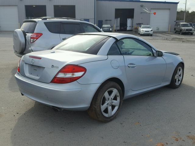 WDBWK54F17F152777 - 2007 MERCEDES-BENZ SLK 280 SILVER photo 4