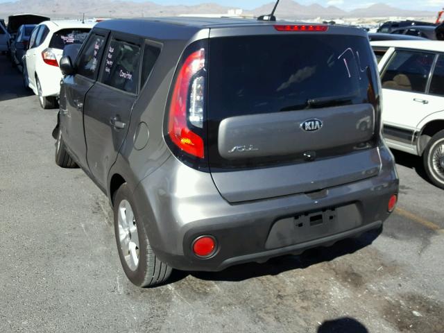 KNDJN2A23J7536032 - 2018 KIA SOUL GRAY photo 3