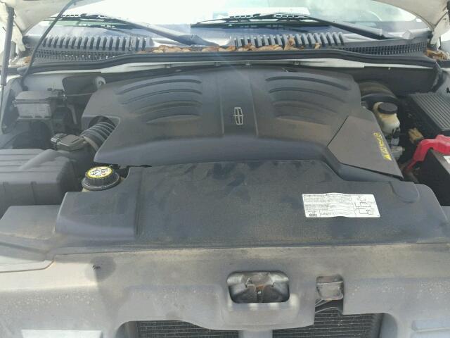 5LMEU88HX4ZJ34947 - 2004 LINCOLN AVIATOR 白色 照片 7