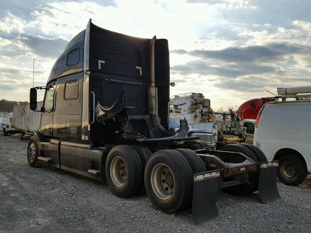 4V4NC9GH95N382217 - 2005 VOLVO VN VNL BLACK photo 3