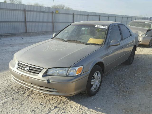 JT2BF22KX10341708 - 2001 TOYOTA CAMRY CE TAN photo 2