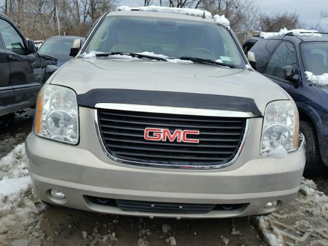 1GKFK16357J260026 - 2007 GMC YUKON XL K GOLD photo 9