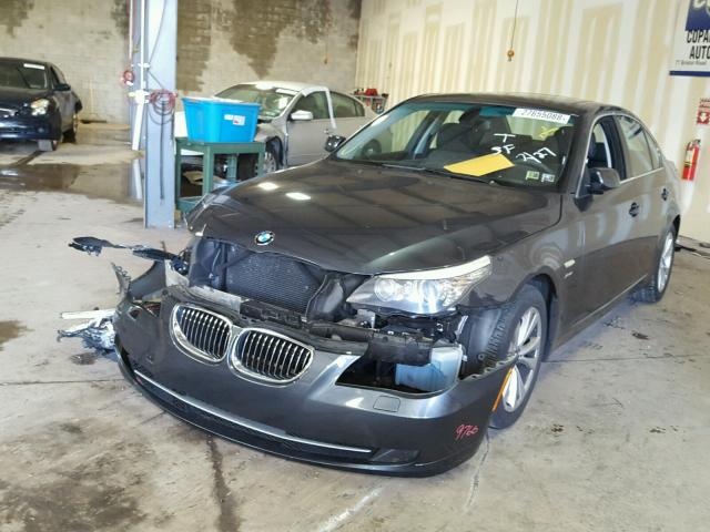 WBANV93509C133658 - 2009 BMW 535 XI Boz foto 2