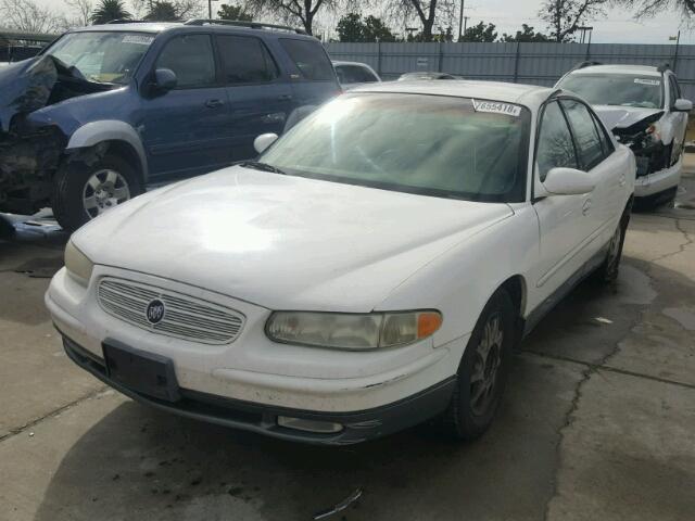 2G4WF551121187971 - 2002 BUICK REGAL GS WHITE photo 2