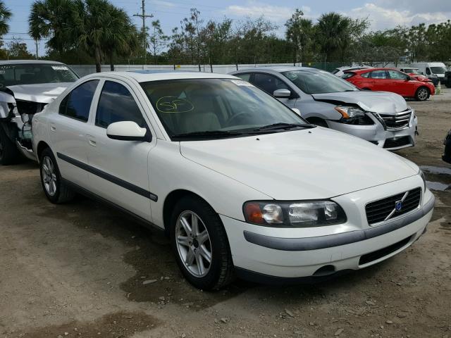 YV1RS61R022112753 - 2002 VOLVO S60 WHITE photo 1