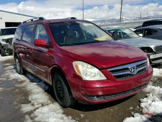 KNDMC233176027726 - 2007 HYUNDAI ENTOURAGE RED photo 1