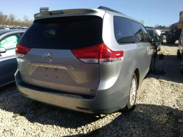 5TDYK3DC4DS299076 - 2013 TOYOTA SIENNA XLE SILVER photo 4