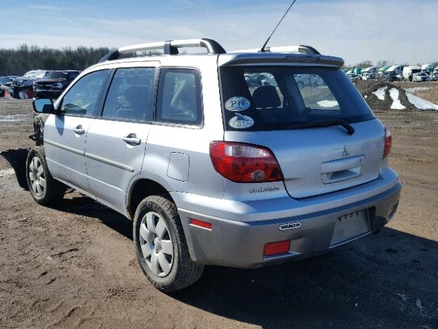 JA4LX31F06U025344 - 2006 MITSUBISHI OUTLANDER SILVER photo 3