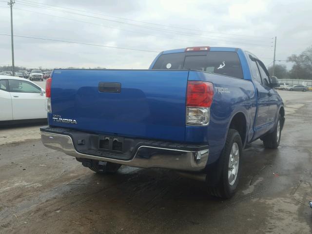 5TFRM5F17AX006587 - 2010 TOYOTA TUNDRA DOU BLUE photo 4