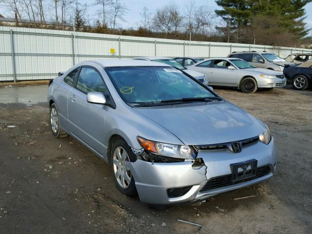 2HGFG12628H526538 - 2008 HONDA CIVIC LX SILVER photo 1