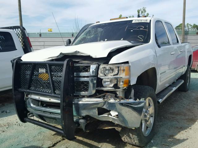 1GC1KYE83EF140818 - 2014 CHEVROLET SILVERADO WHITE photo 2