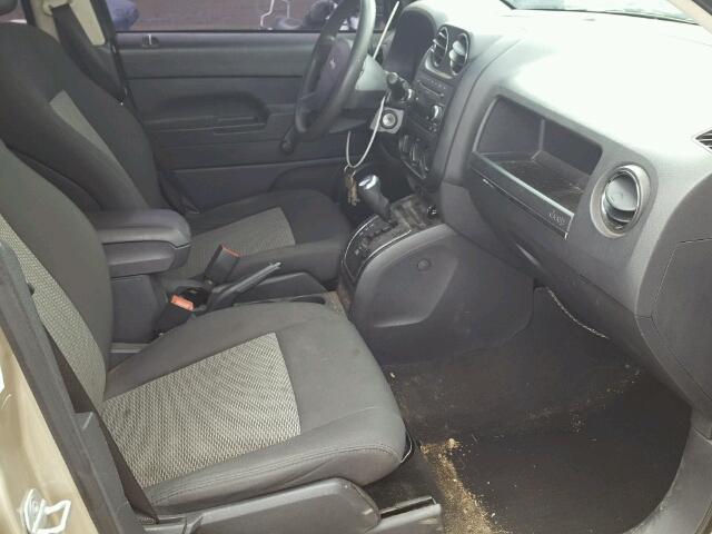 1J4FT47BX9D134773 - 2009 JEEP COMPASS SP GOLD photo 5