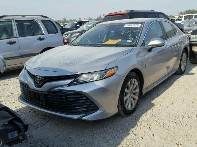 4T1B11HK0JU511960 - 2018 TOYOTA CAMRY L GRAY photo 2