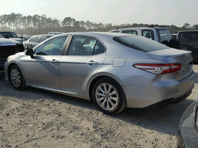 4T1B11HK0JU511960 - 2018 TOYOTA CAMRY L GRAY photo 3