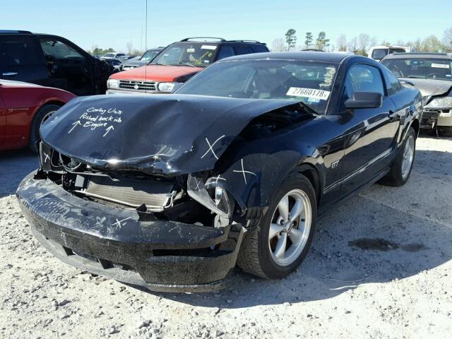 1ZVHT82H185155745 - 2008 FORD MUSTANG GT BLACK photo 2